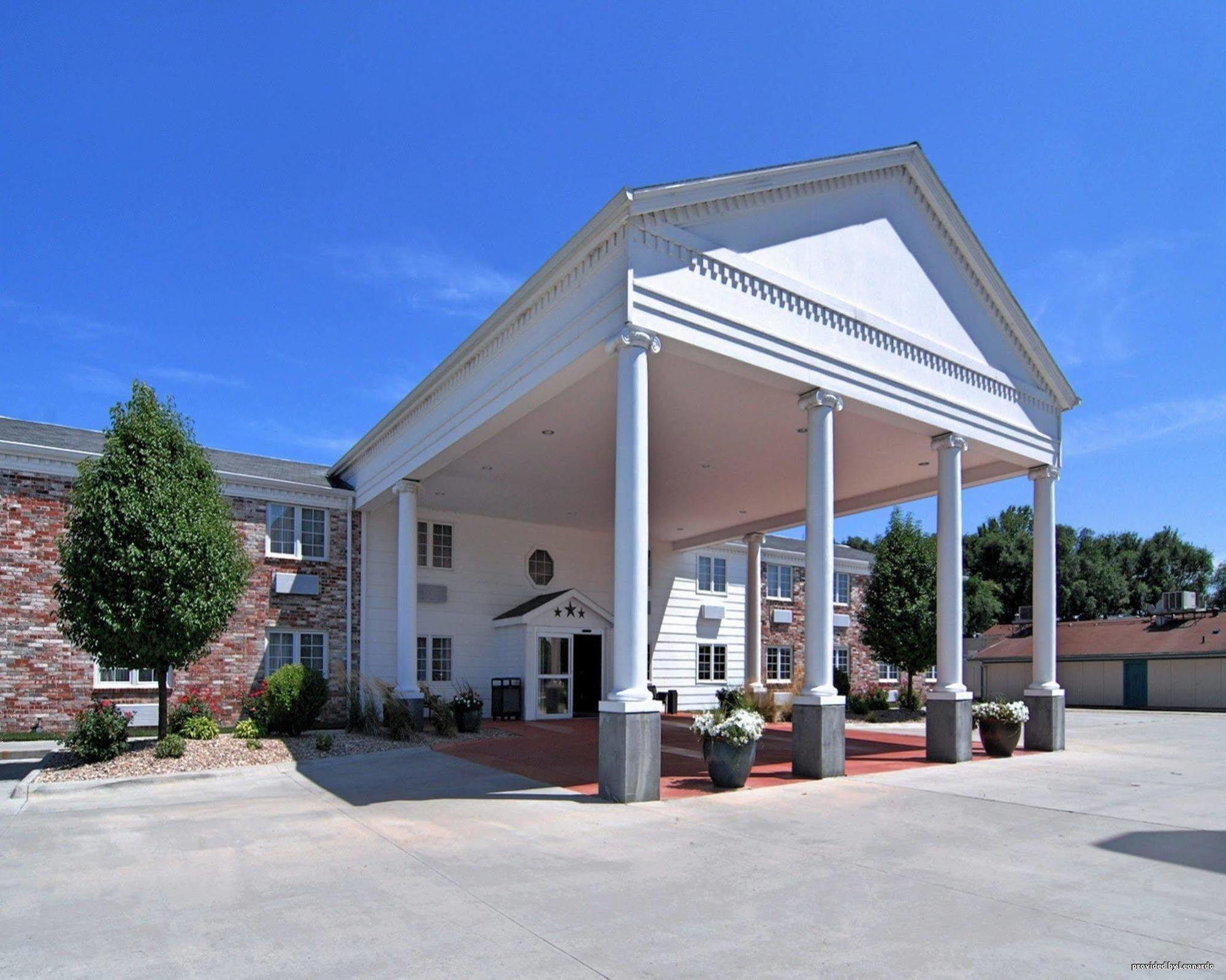 Baymont By Wyndham Bellevue - Omaha Hotel Exterior photo