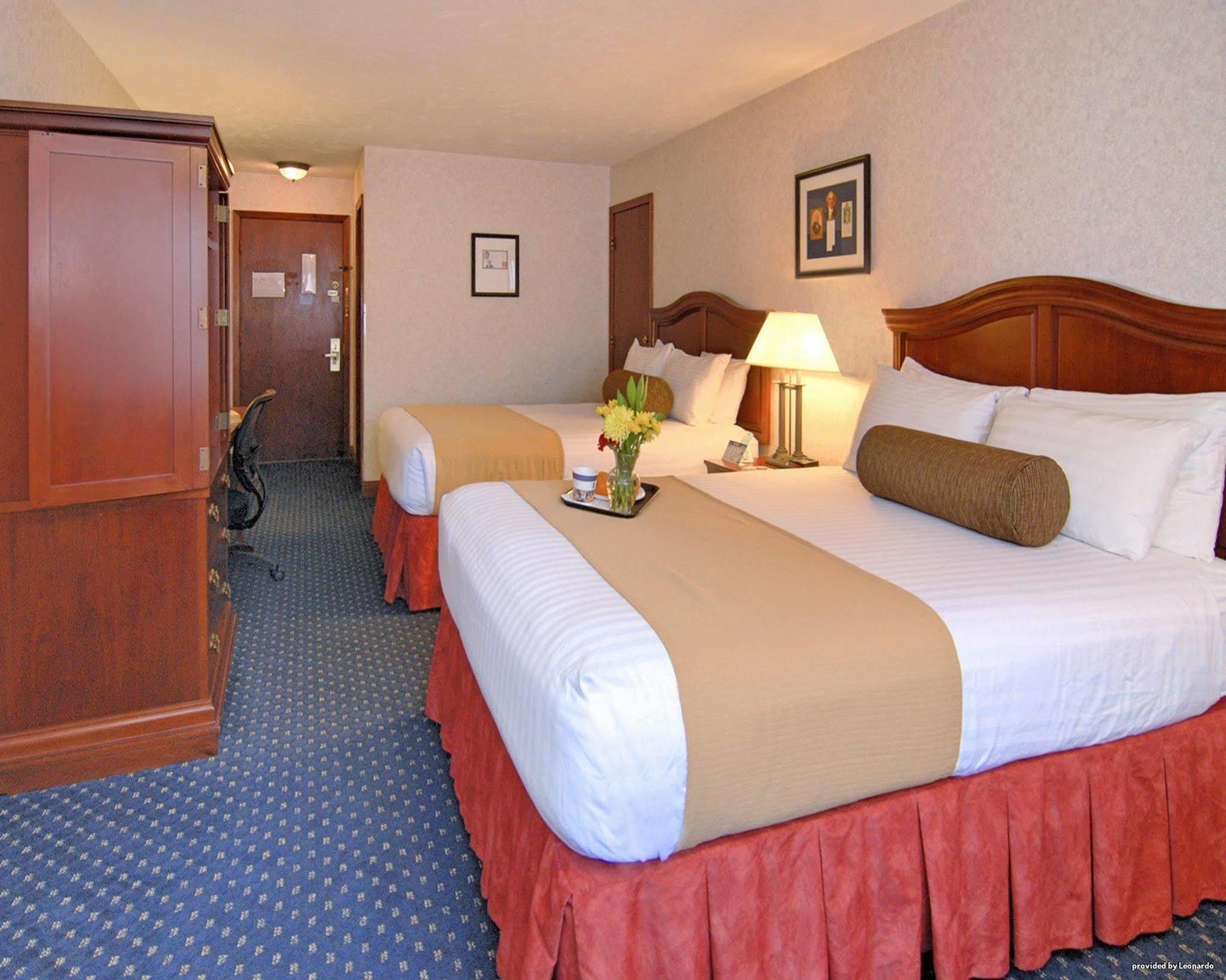 Baymont By Wyndham Bellevue - Omaha Hotel Exterior photo